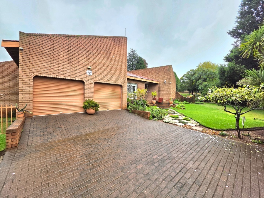 To Let 4 Bedroom Property for Rent in Reitz Free State